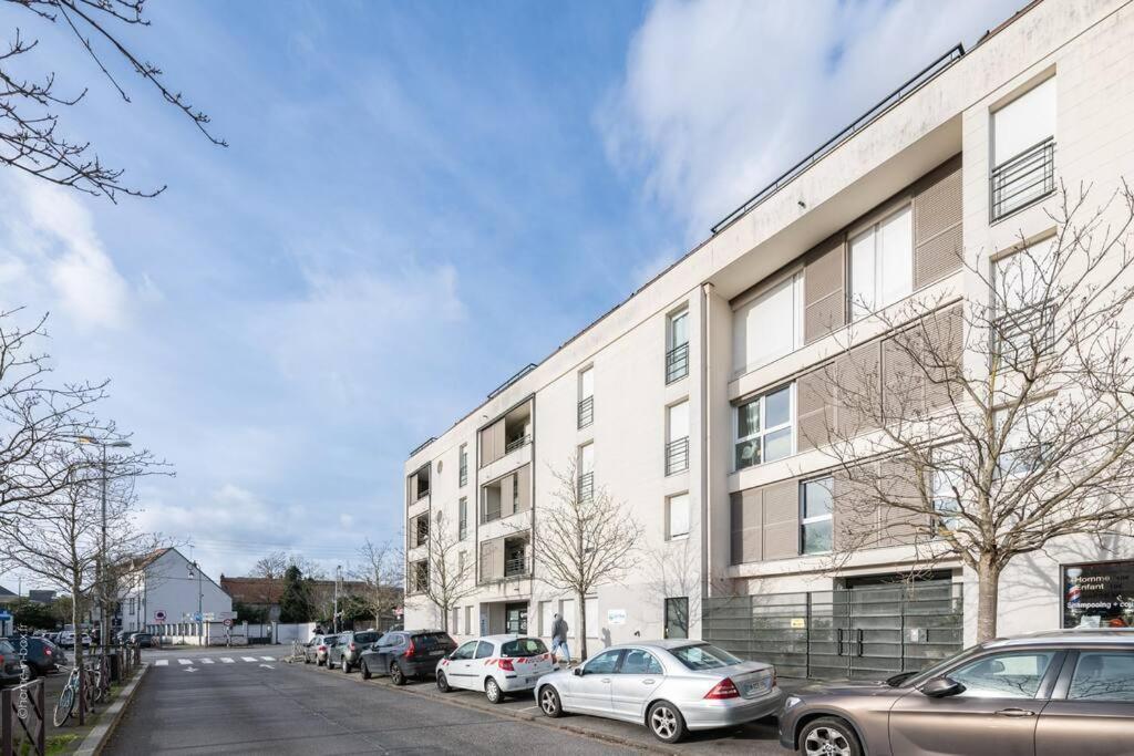 Ferienwohnung La Belle Echappee Parisienne - Gare - Hyper Centre Les Mureaux Exterior foto